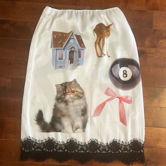 basic pleasure mode Dresses & Skirts - Gorgeous lace trim skirt